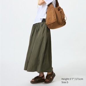 Uniqlo Olive Green Volume Gather Skirt